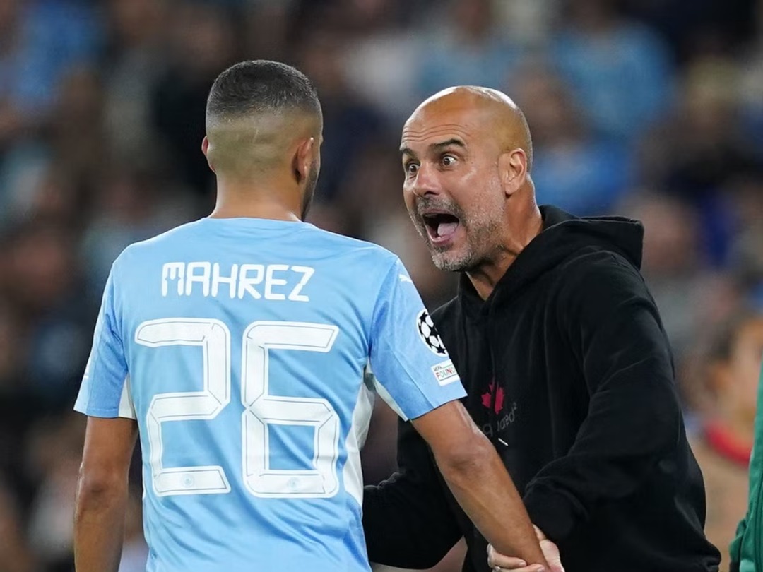 Man City : Pep Guardiola tacle Riyad Mahrez