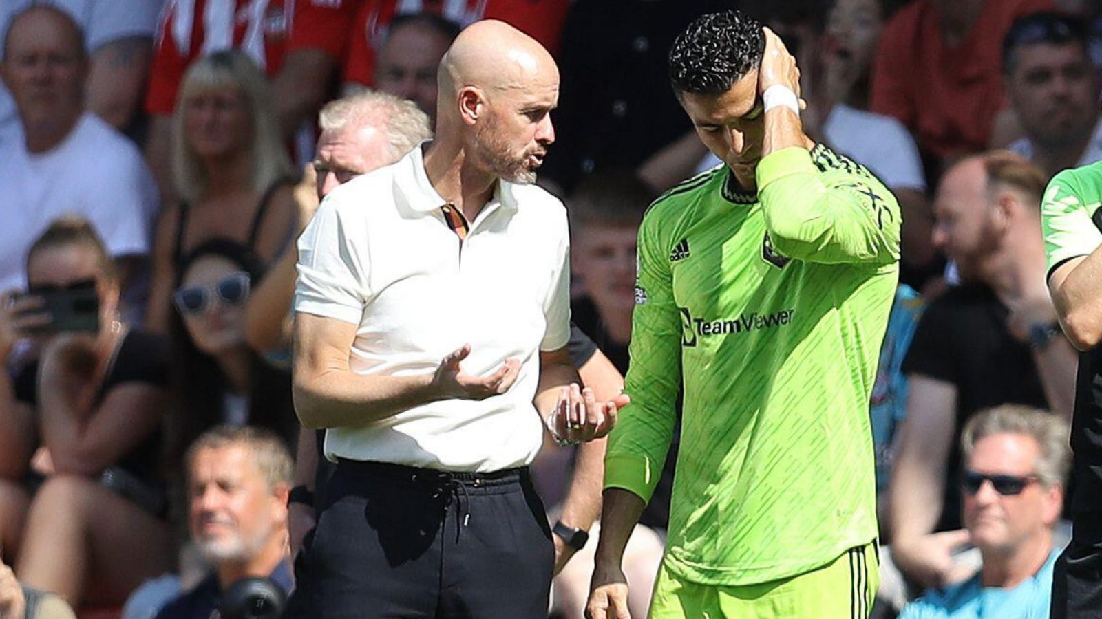 MU : Ten Hag a complètement retourné sa veste pour Ronaldo