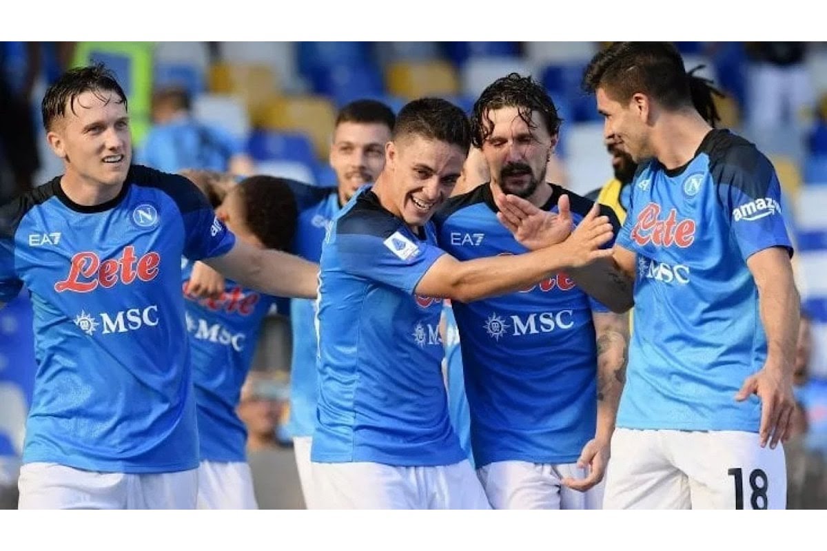 LdC : Naples éparpille l’Ajax et conforte sa première place
