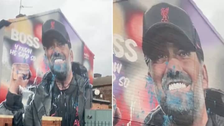 Des images montrent que des vandales ont dégradé la fresque de Jurgen Klopp près d’Anfield