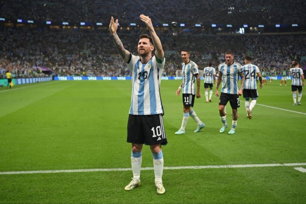 Qatar 2022: Messi tient enfin Diego Maradona