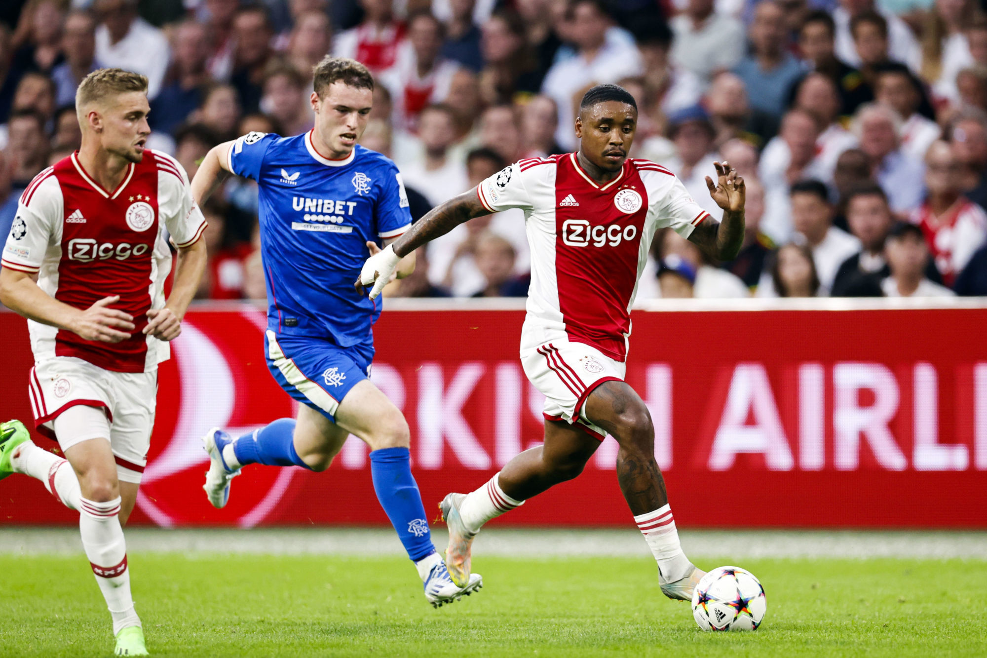 Rangers – Ajax : Les équipes officiels de départ avec Mohammed Kudus et Calvin Bassey titulaires
