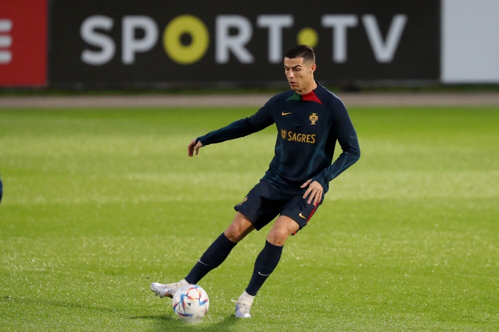 Cristiano Ronaldo réagit après sa première séance d’entrainement avec le Portugal