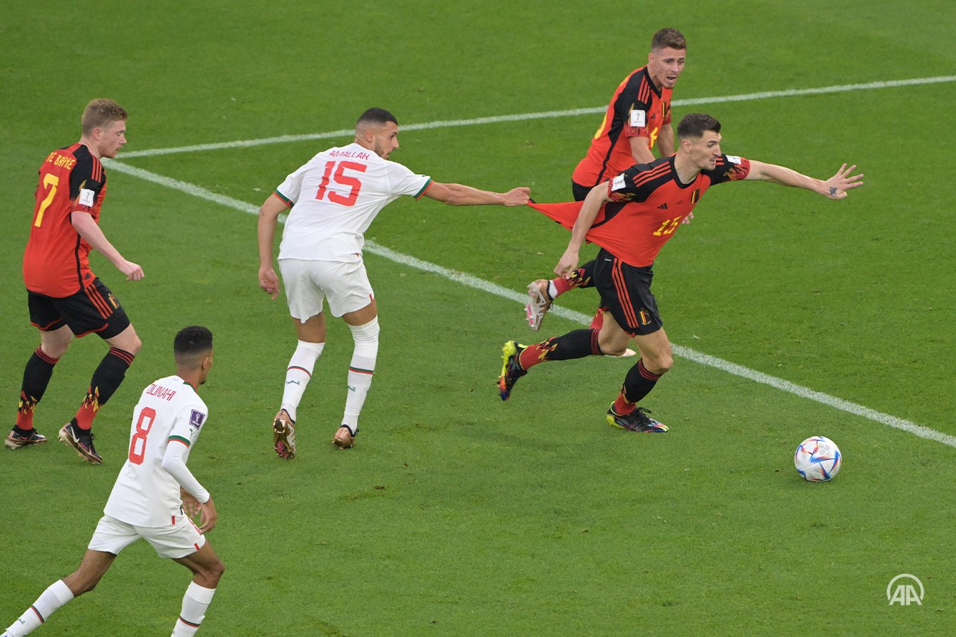 Les fans s’acharnent sur une star de la Belgique après la défaite : « Il devrait se concentrer sur le foot »