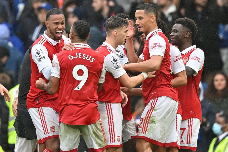 Premier League : Arsenal domine Wolverhampton et consolide sa première place