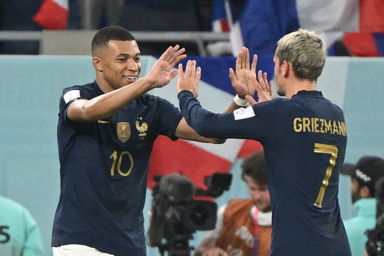 France-Tunisie: Deschamps a tranché pour Griezmann et Mbappé