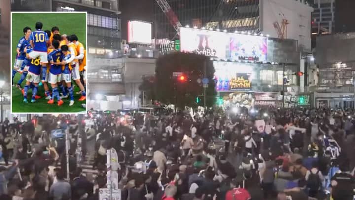 Les fans japonais au croisement de Shibuya à Tokyo ont adoré la victoire sur l’Allemagne