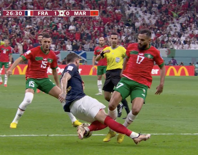 Rio Ferdinand déjuge l’arbitre sur une action polémique : « C’est un penalty pour le Maroc »