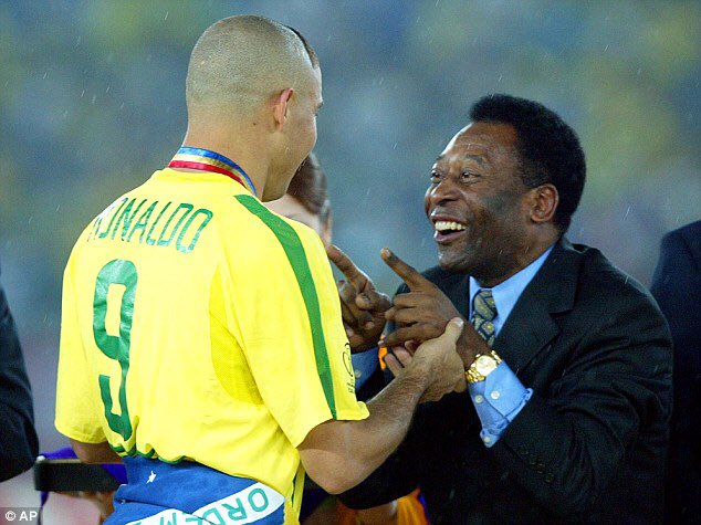« Il n’est pas mort, il est en nous », Les mots forts de Cafu et Ronaldo en hommage à Pelé