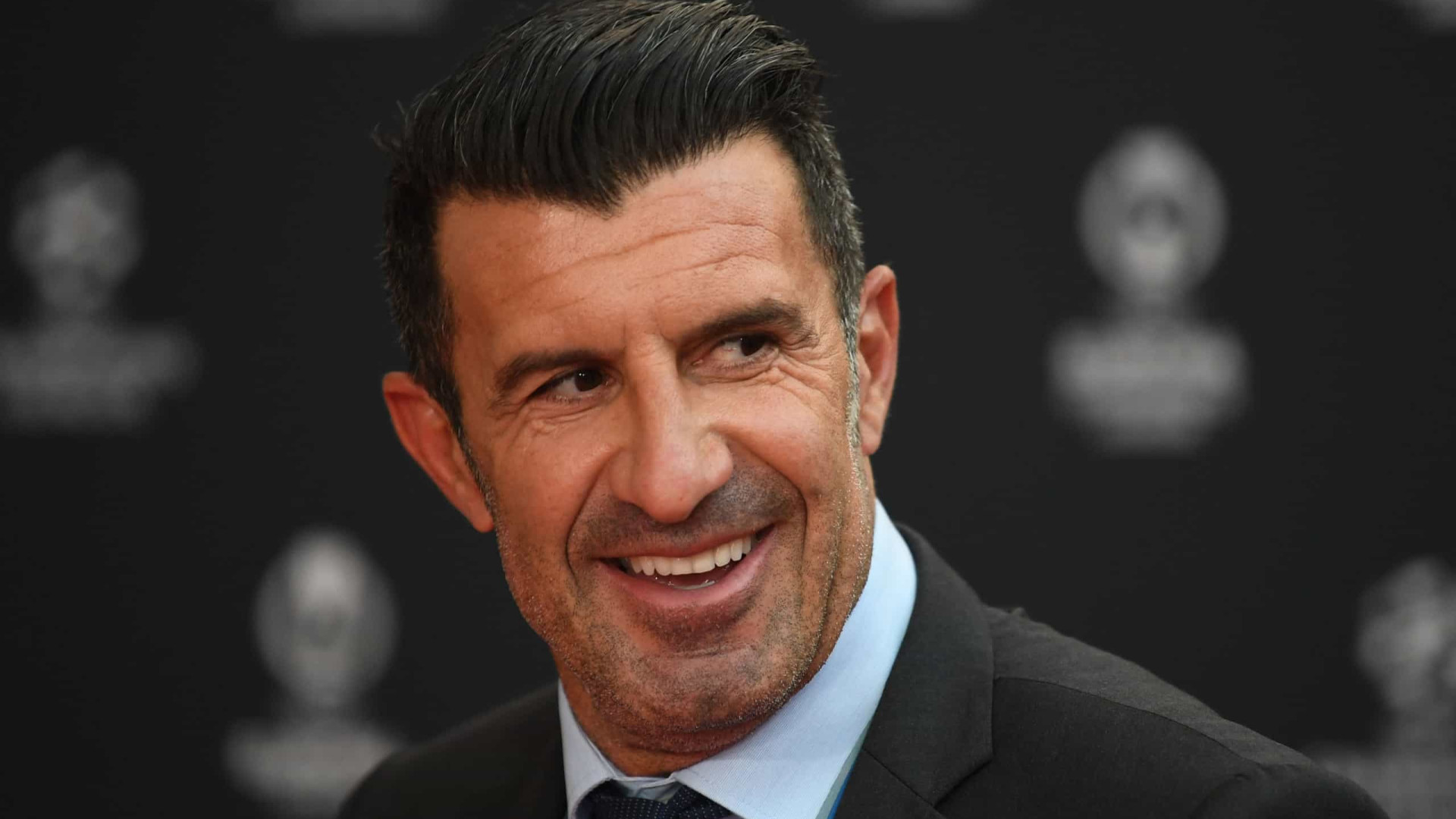 Luís Figo s’en prend à un journaliste à propos de Fernando Santos et Cr7 : «Tu veux être connu»