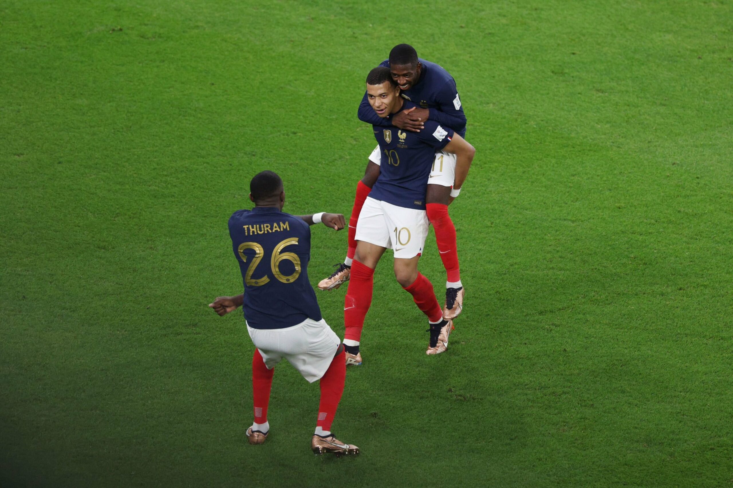Mondial 2022 : La France de Mbappé file en quarts de finale sans problème