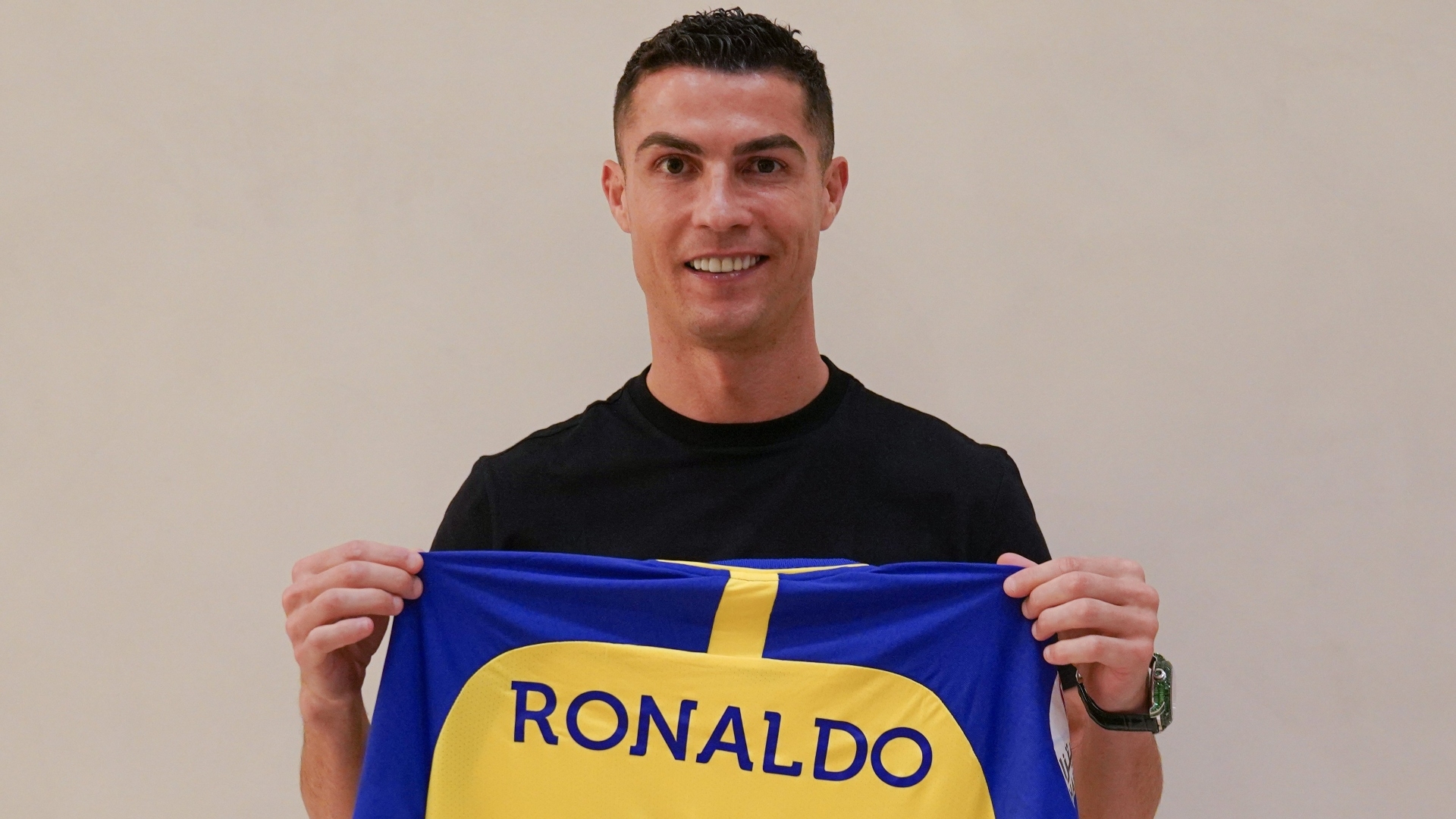 “Il devrait terminer sa carrière à Old Trafford”, un ancien de United réagit à la signature de Ronaldo à Al-Nassr