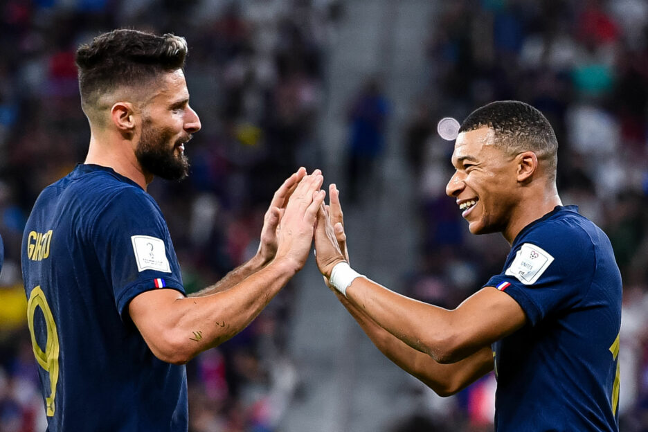 Oliver Giroud explique pourquoi Mbappé l’appelle « Papa » en Equipe de France 2 Giroud Mbappé