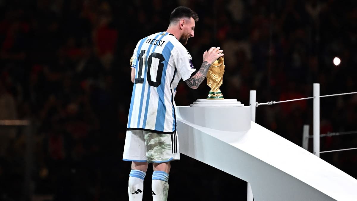 Le plus grand entraîneur de l’histoire confie : «J’ai pleuré pour Messi»