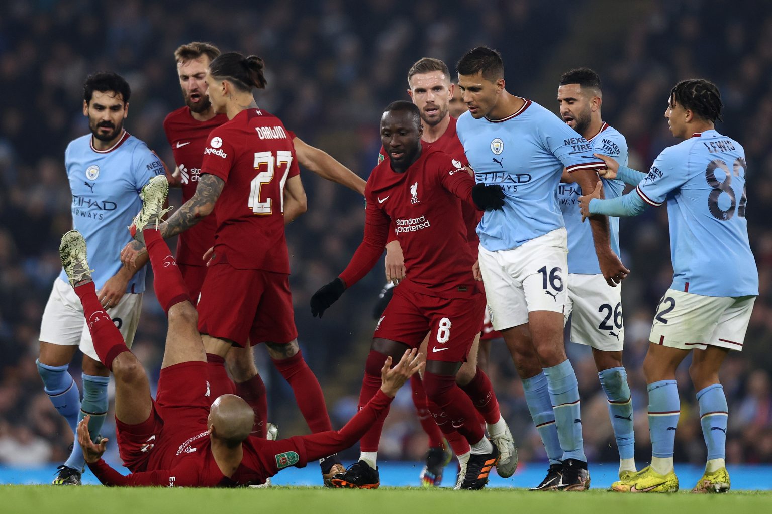 Coupe Carabao: Jamie Carragher et Micah Richards distinguent un joueur alors que Man City bat Liverpool