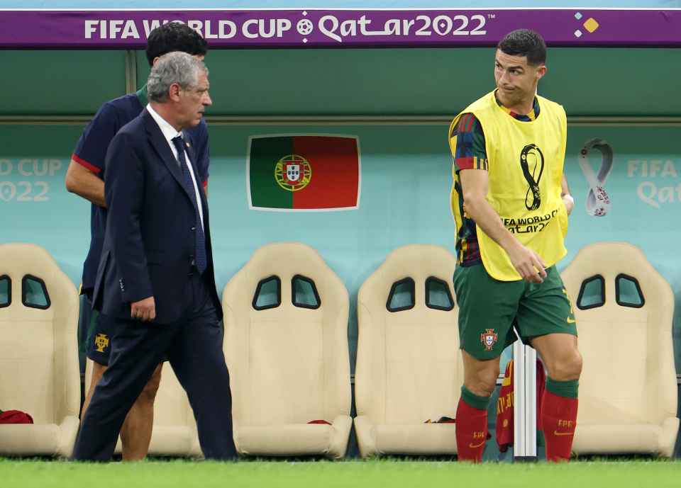 « Il n’a pas accepté d’être remplaçant, mais… », la mise au point de Fernando Santos sur le cas Ronaldo