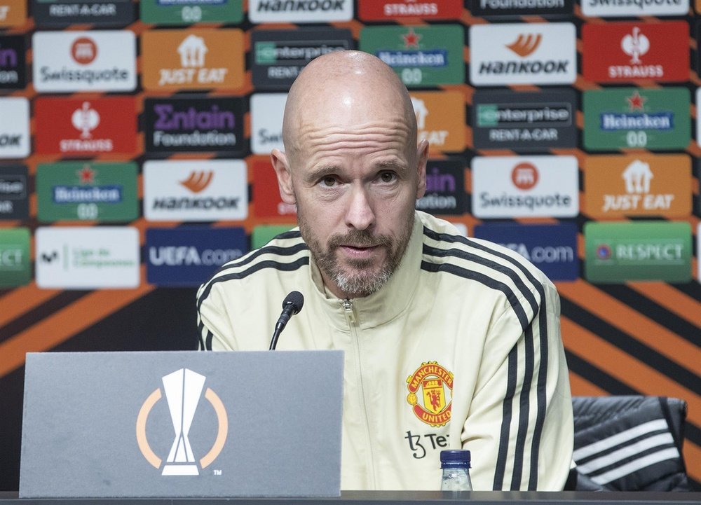 erik ten hag entrenador del manchester united en la rueda de prensa previa al real sociedad manchester united de europa league 2022 23 efe javier