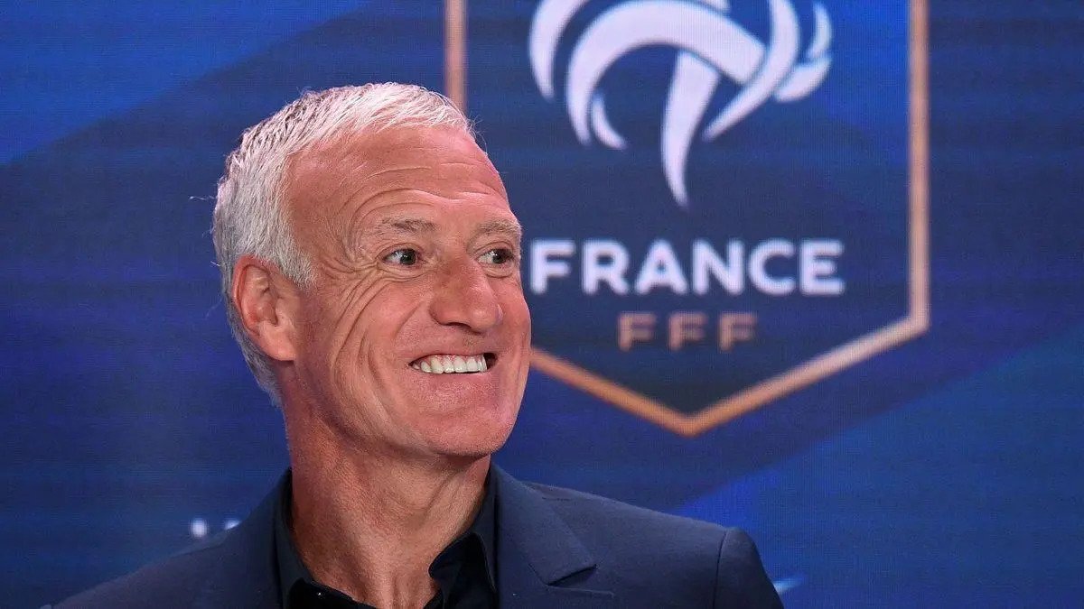 Un ancien coach du PSG est conquis : « Didier Deschamps est le meilleur entraineur du monde »