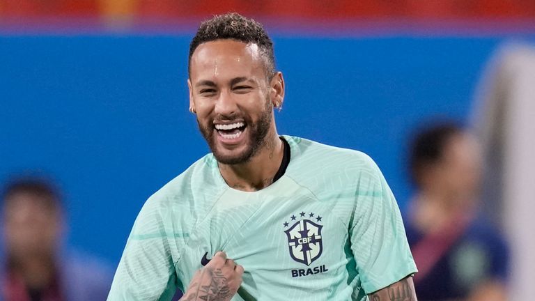 « Neymar m’a traité comme son fils »