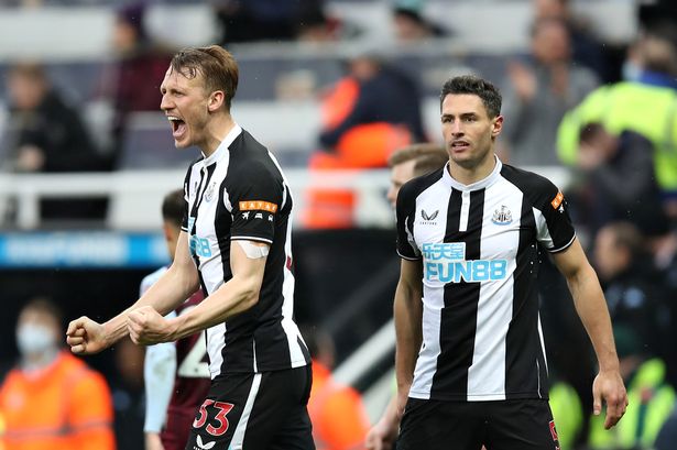 Carabao Cup : Newcastle écarte Leicester et rejoint le dernier carré