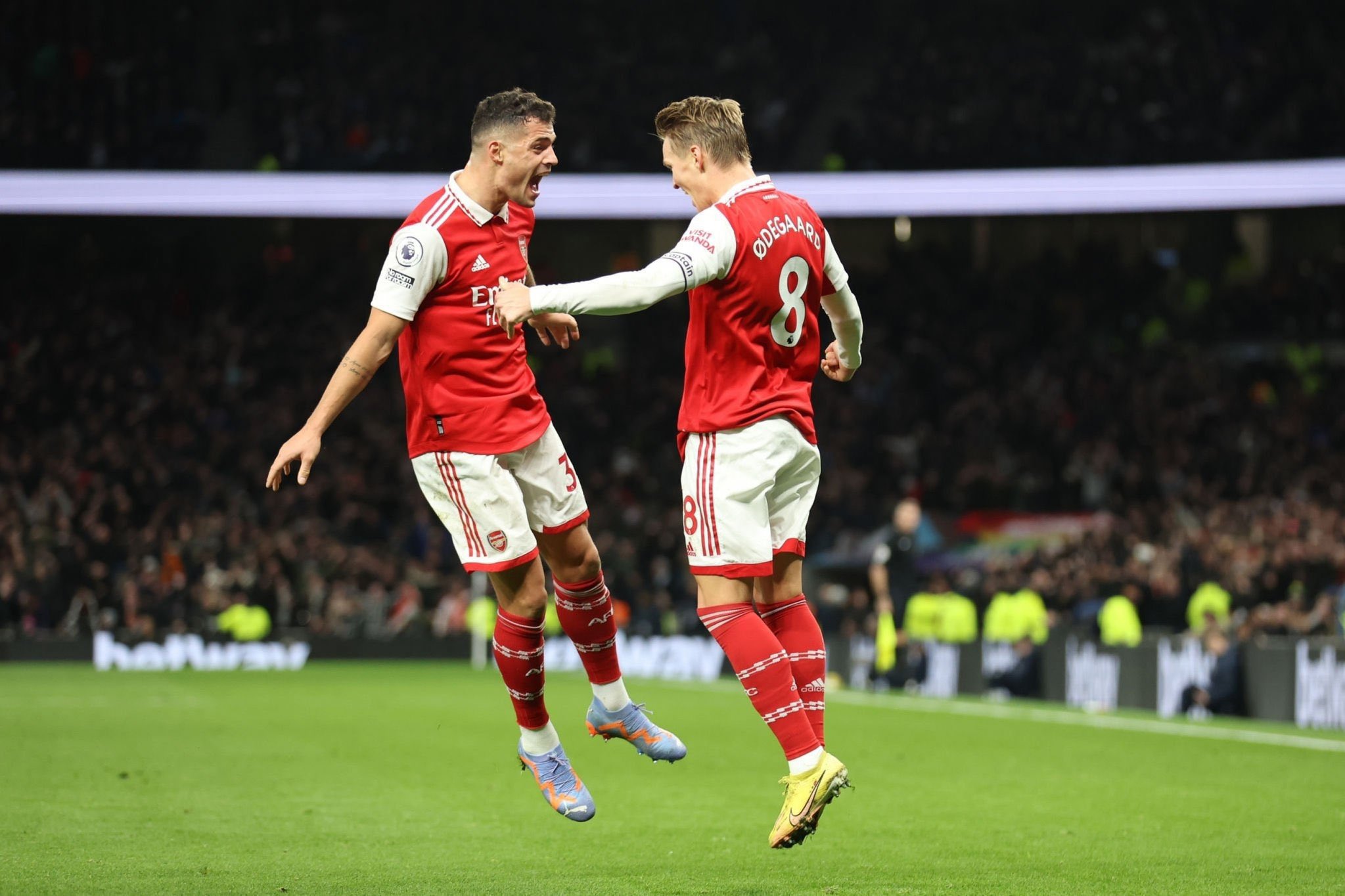 PL : Arsenal domine Tottenham et consolide sa place de leader