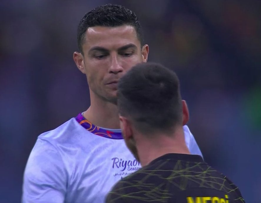 Ronaldo et Messi souriant en amical, les fans se déchaînent « on sait quand même qui est le GOAT »