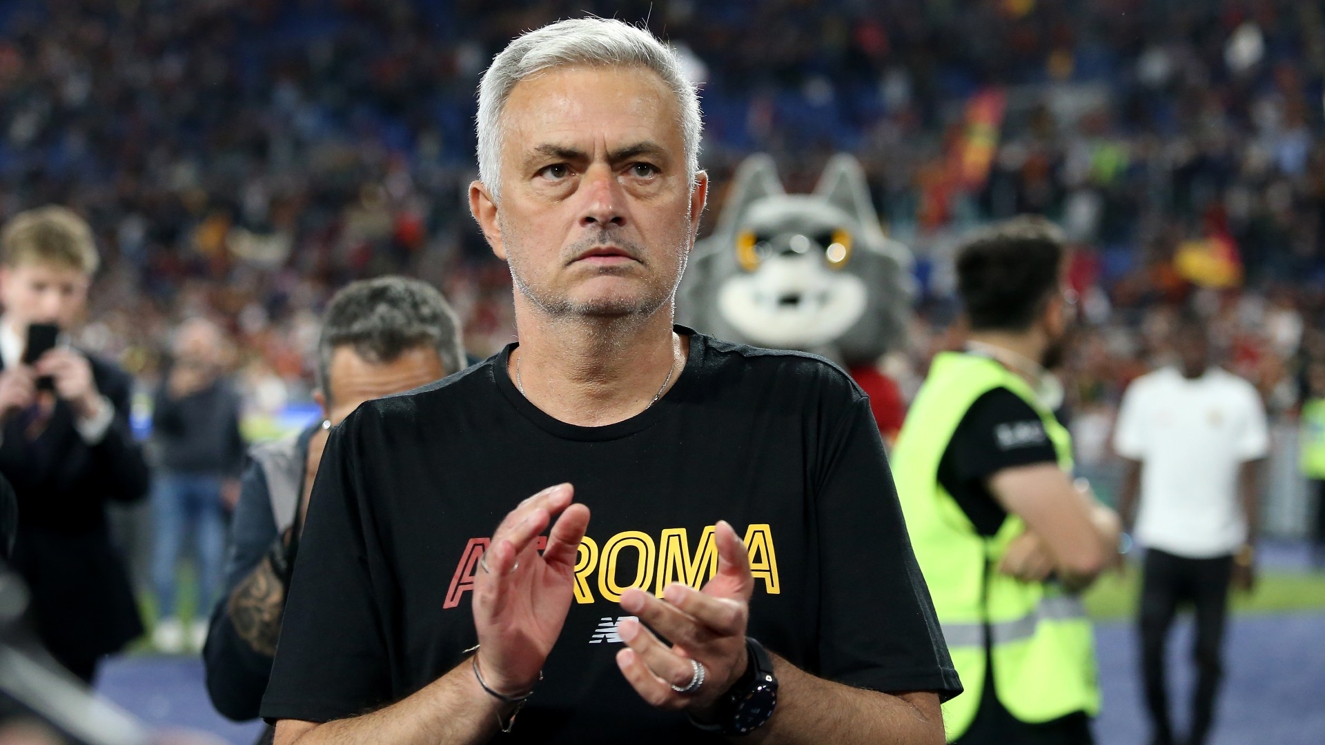 José Mourinho annonce déjà le club qui va remporter la Série A, « Félicitations à cette équipe pour le Scudetto »