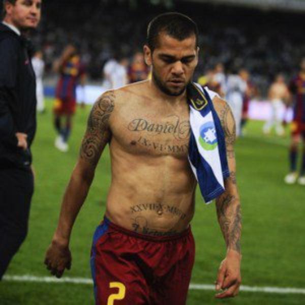 Dani Alves, le tatouage qui enfonce le brésilien