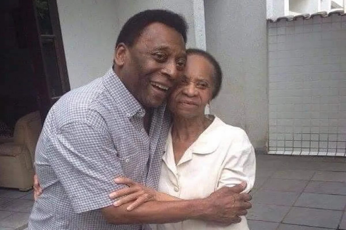 La mère de Pelé n’est pas au courant de la mort de son fils