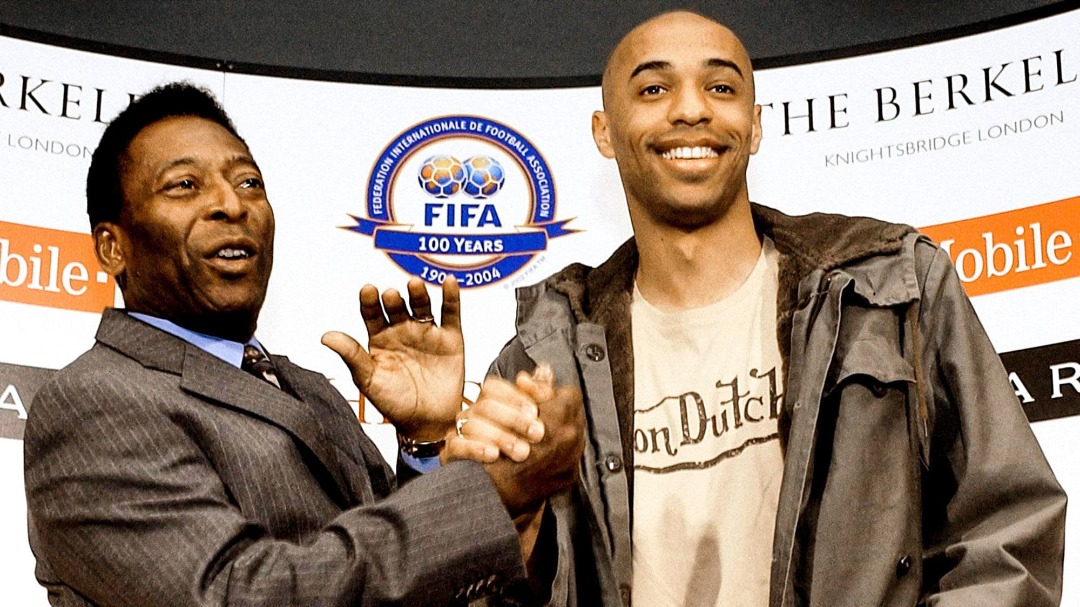 « c’est triste », Thierry Henry rend un vibrant hommage à Pelé