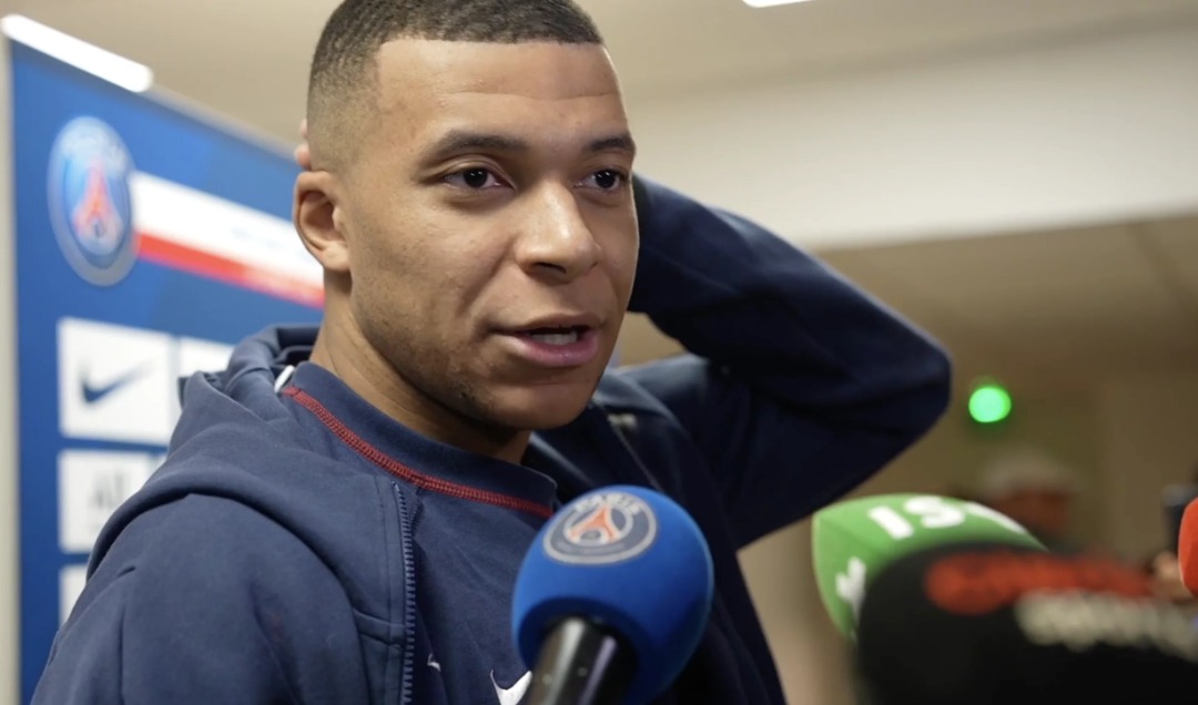 Enfin, Kylian Mbappé répond séerieusement à Emiliano Martinez