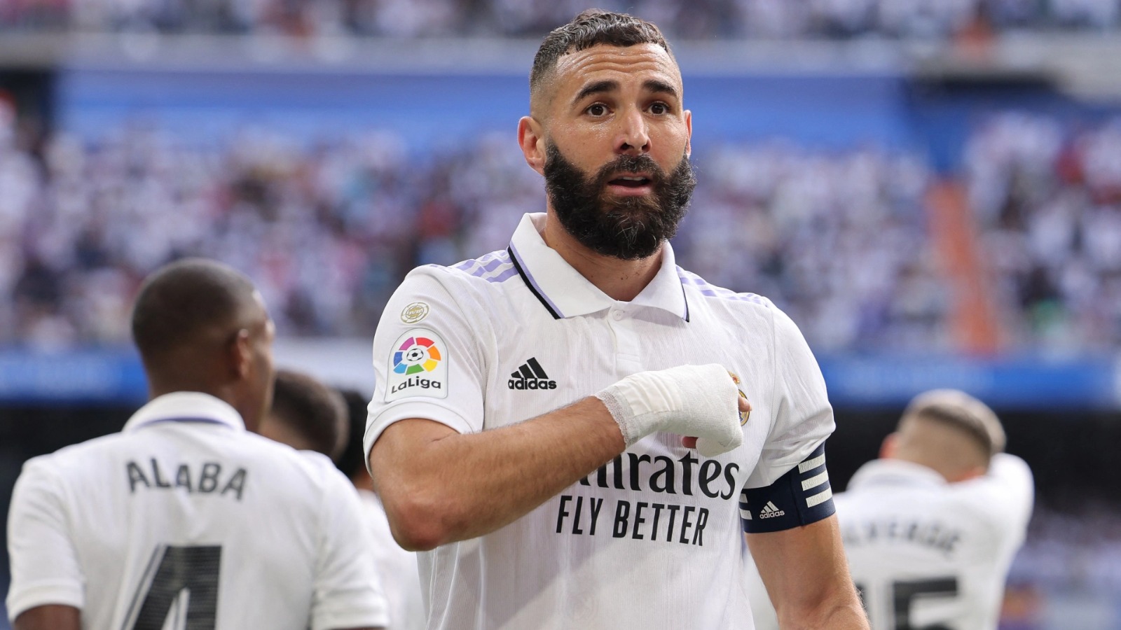 « Je le regarde avec l’œil de l’attaquant, du buteur », un ancien bleu encense Karim Benzema