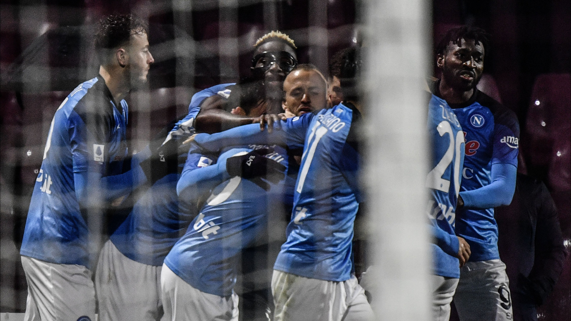 Naples s’impose à Salerne et creuse l’écart sur l’AC Milan et l’Inter