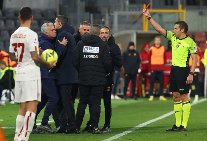 José Mourinho encore expulsé, la terrible statistique pour le Portugais