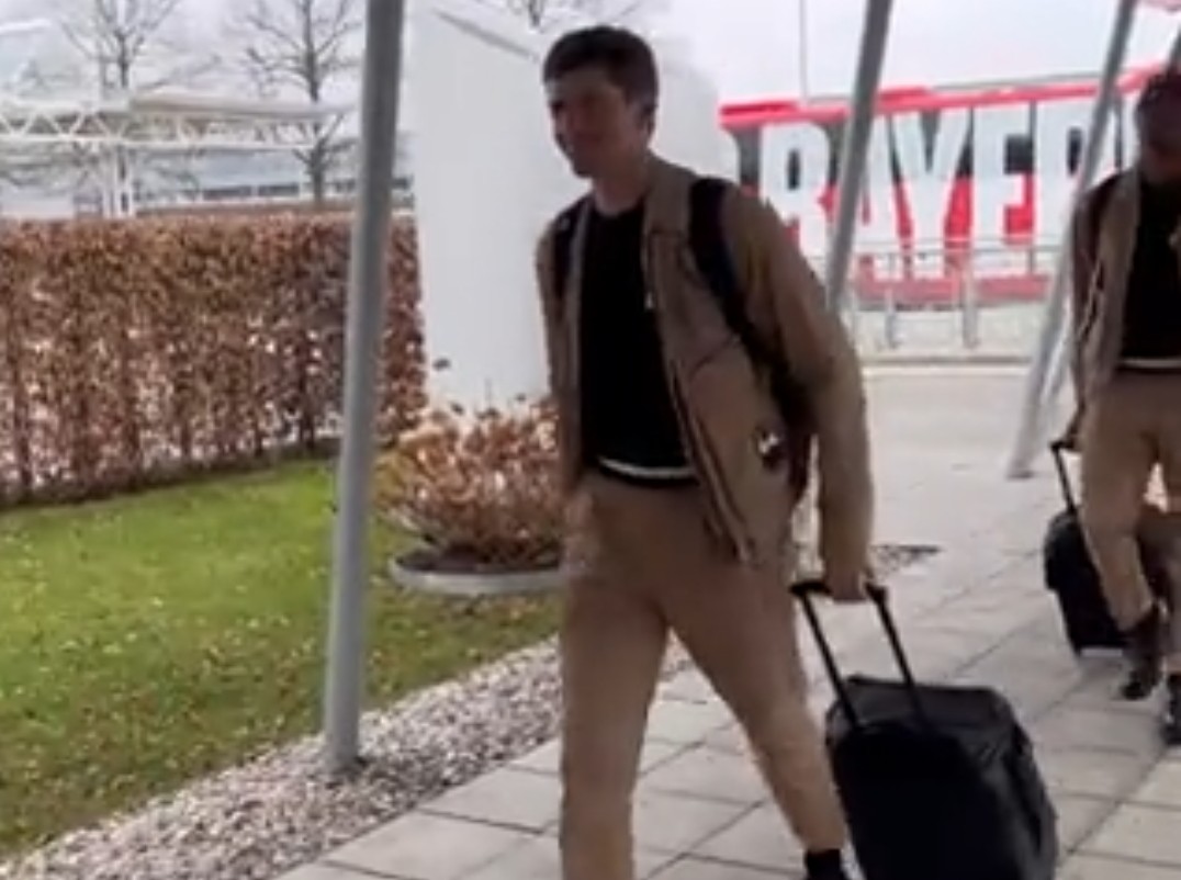 L’arrivée des joueurs du Bayern à Paris (Vidéo)