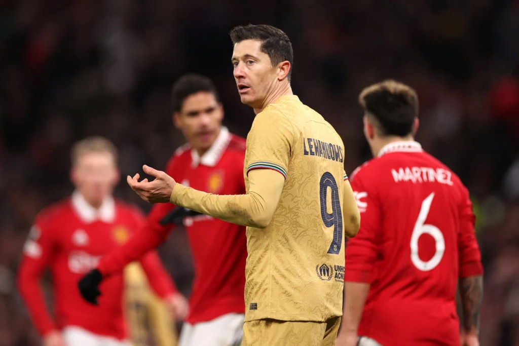 MU v Barça: Lewandowski a terminé la rencontre en colère contre un de ses coéquipiers