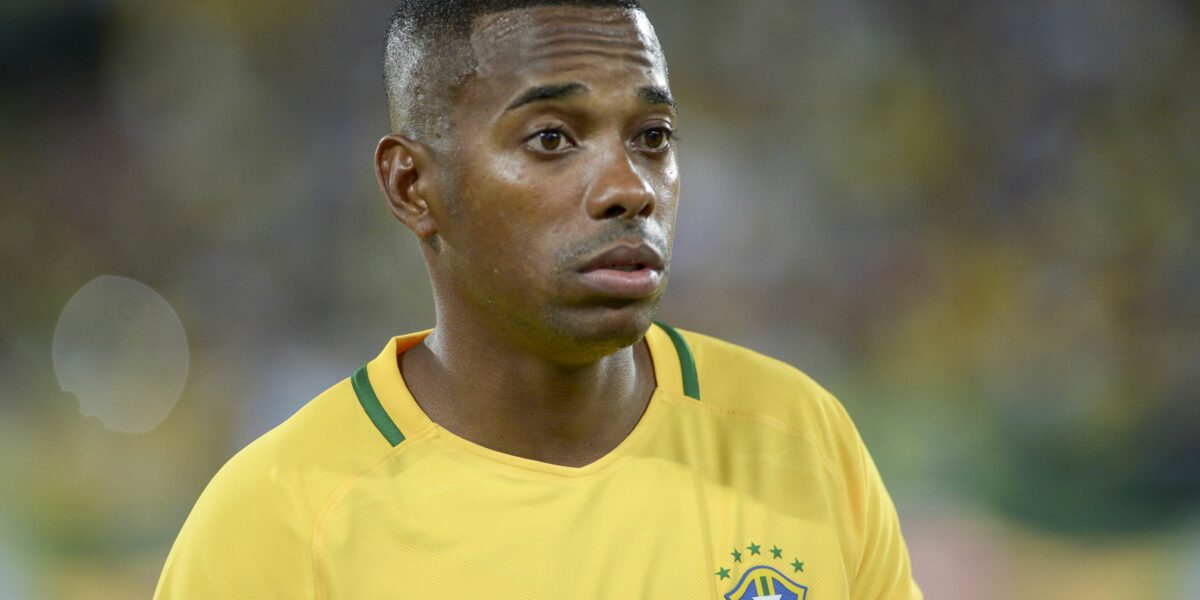robinho condamne a neuf ans de prison pour viol en reunion