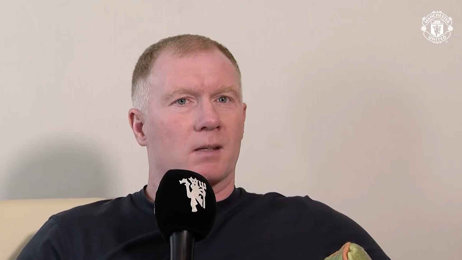 « Il se sacrifie comme Rooney l’a fait pour Ronaldo » : Paul Scholes loue la star de Man Utd