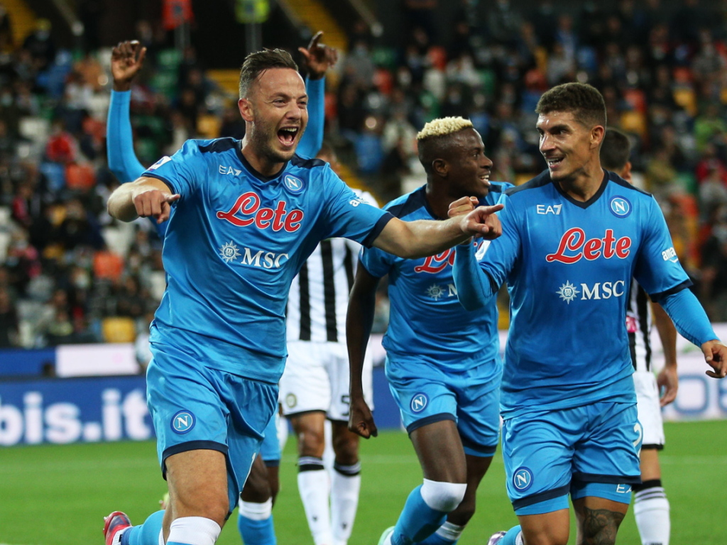 Serie A : Le leader Naples atomise le Torino et creuse l’écart devant l’Inter au classement général !