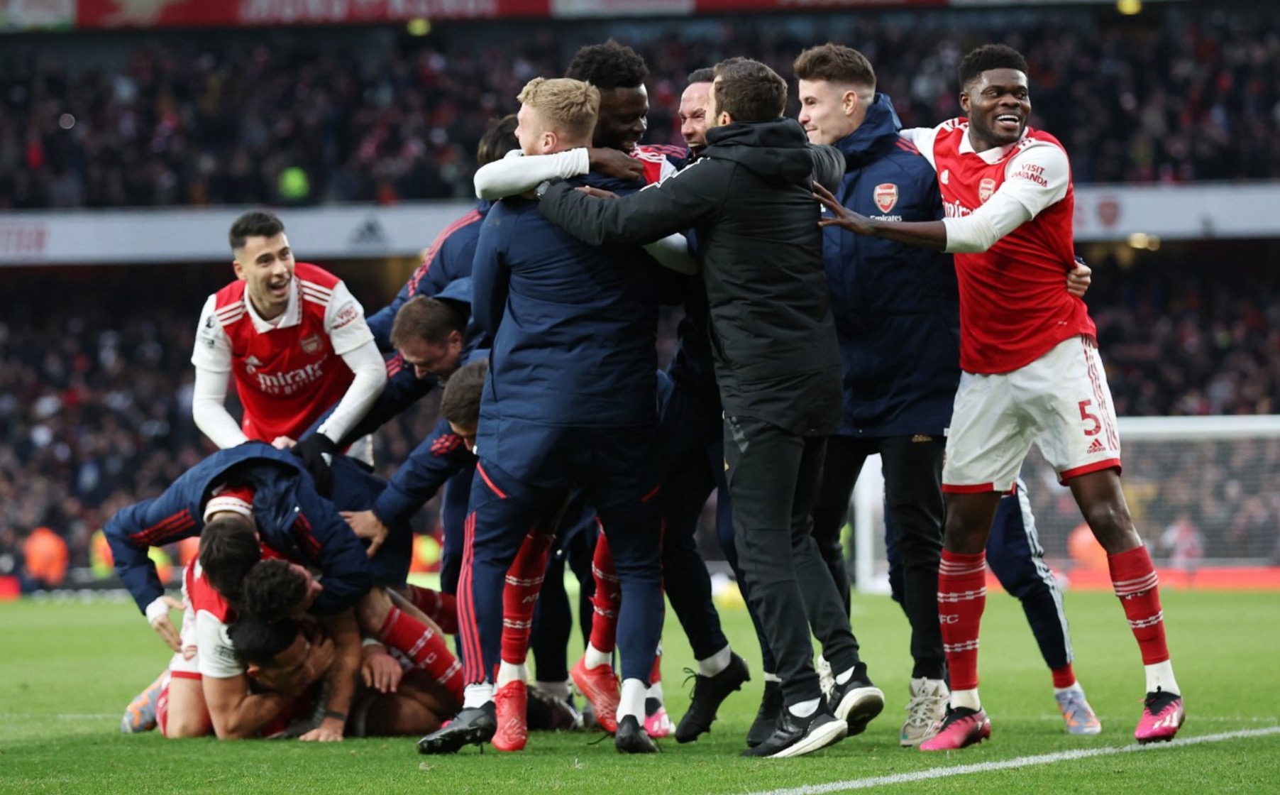 Premier League : Arsenal renverse Bournemouth et consolide sa place de Leader