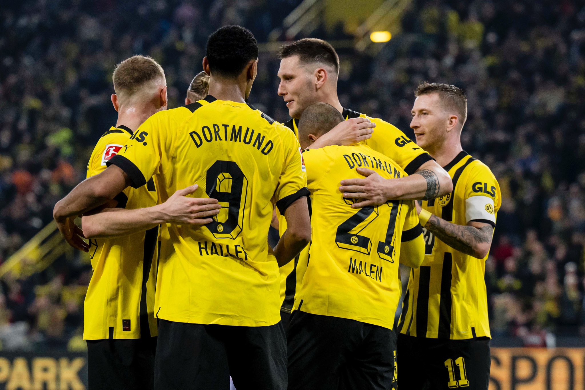 Bundesliga : En feu, Dortmund écrase Cologne