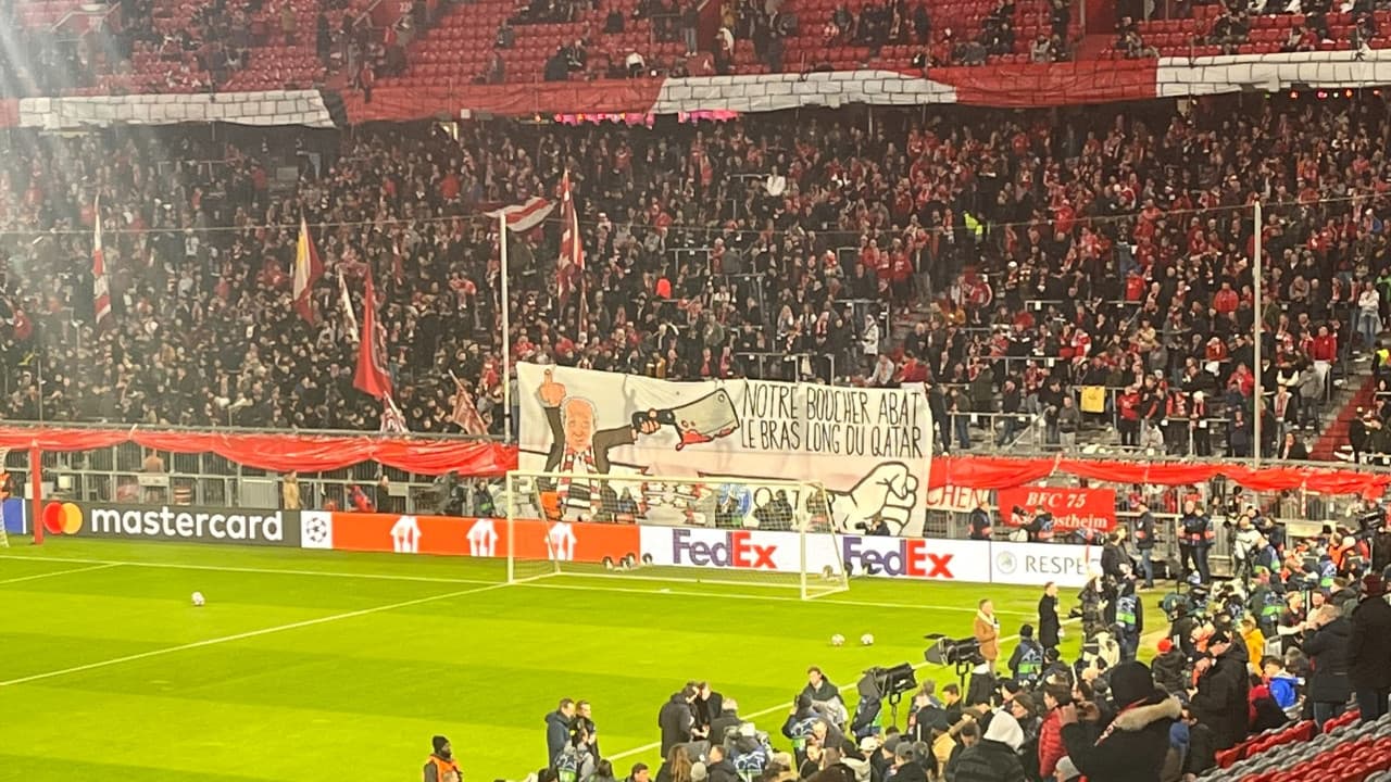 Bayern – PSG : La banderole cinglante et irrespectueuse des supporters bavarois