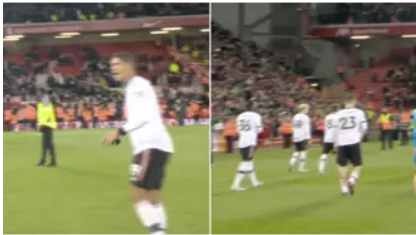 Raphael Varane a été aperçu en train de crier sur les joueurs de Man Utd pour passer aux fans