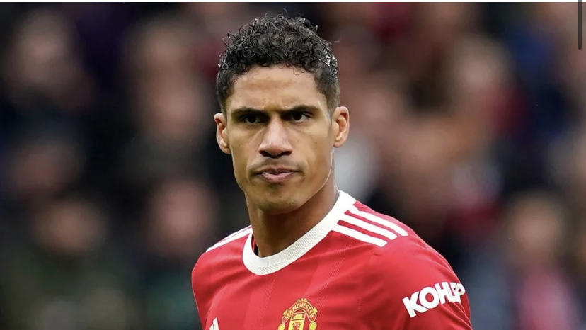 Raphael Varane claque deux stars de Man United après une lourde défaite contre Liverpool