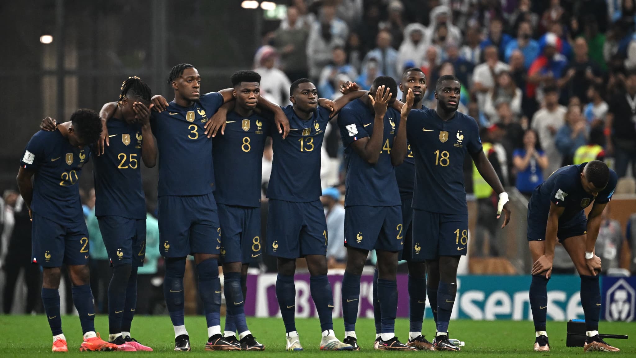 « C’est le moment de le titulariser » : Une légende du foot français conseille Didier Deschamps
