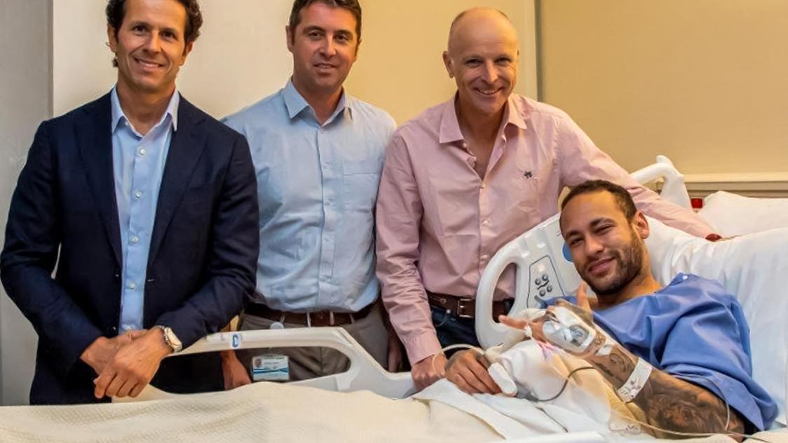 Le chirurgien qui a opéré Neymar à Doha annonce une bonne nouvelle