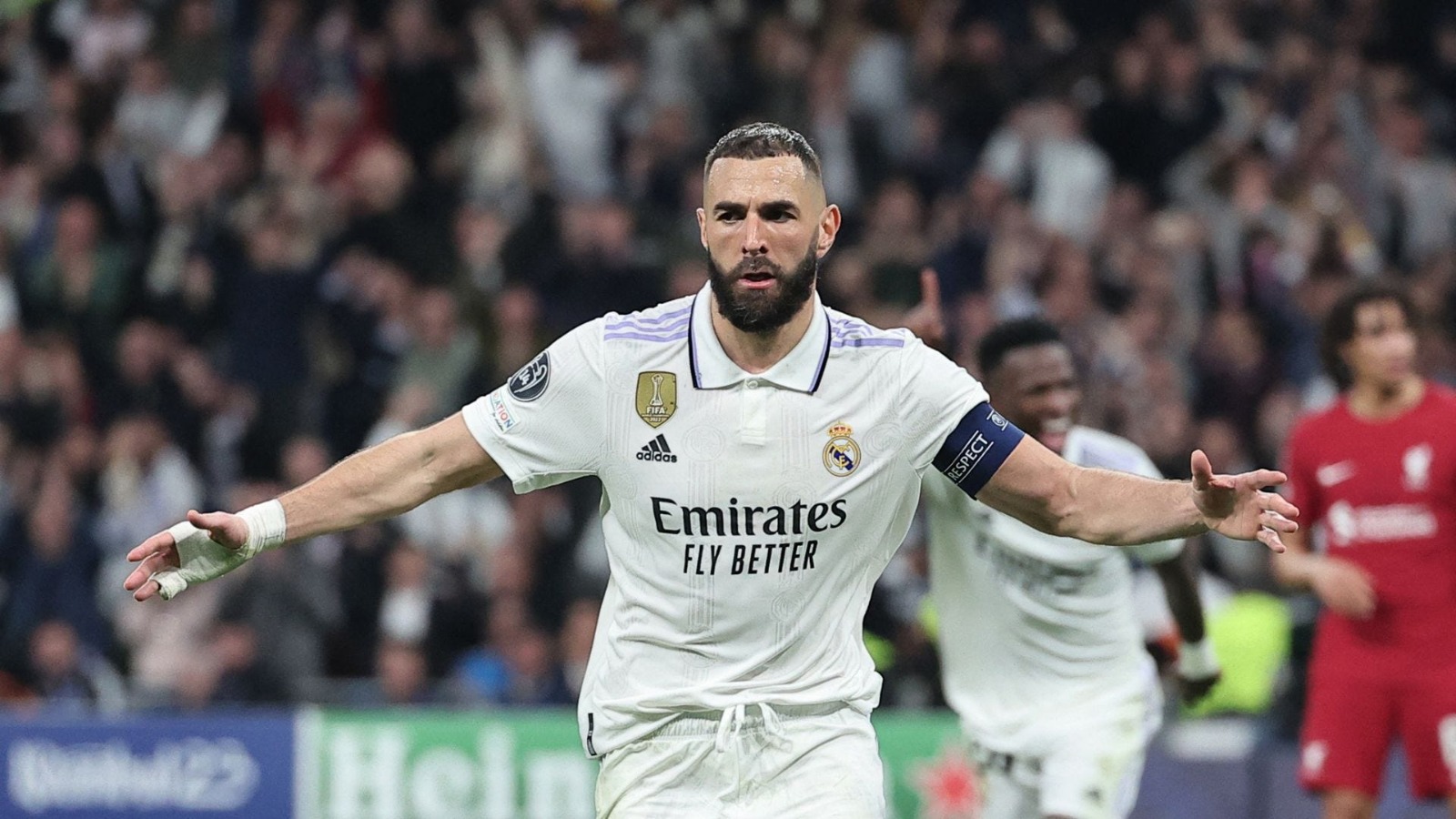 Benzema faire craquer une ancienne gloire du Barça avant El Clásico: « Lui seul peut retourner la situation »