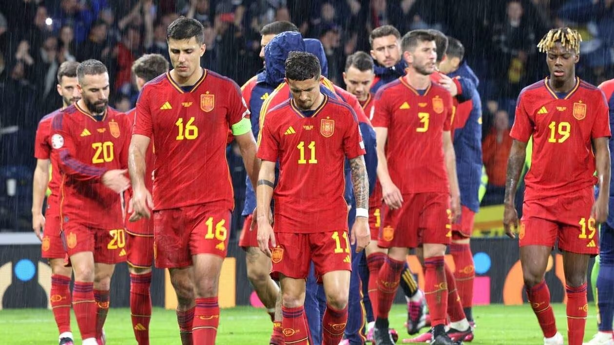 « Jamais vu quelqu’un d’aussi coincé », après la défaite, les espagnols réagissent à la mauvaise performance de cette star