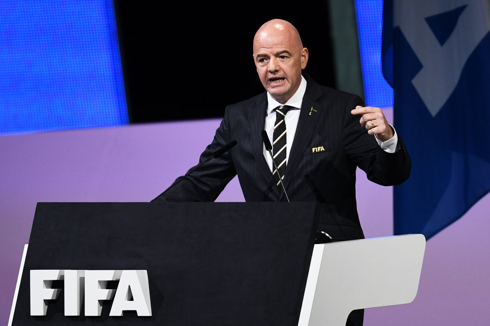 OFFICIEL : Gianni Infantino réélu à la tête de la FIFA !