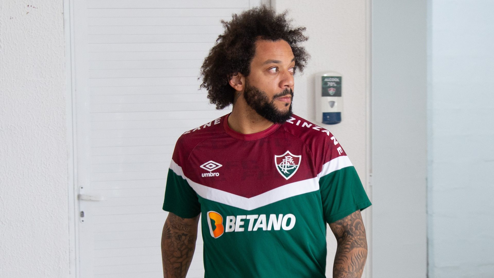 marcelo quebra o silencio sobre estreia no fluminense